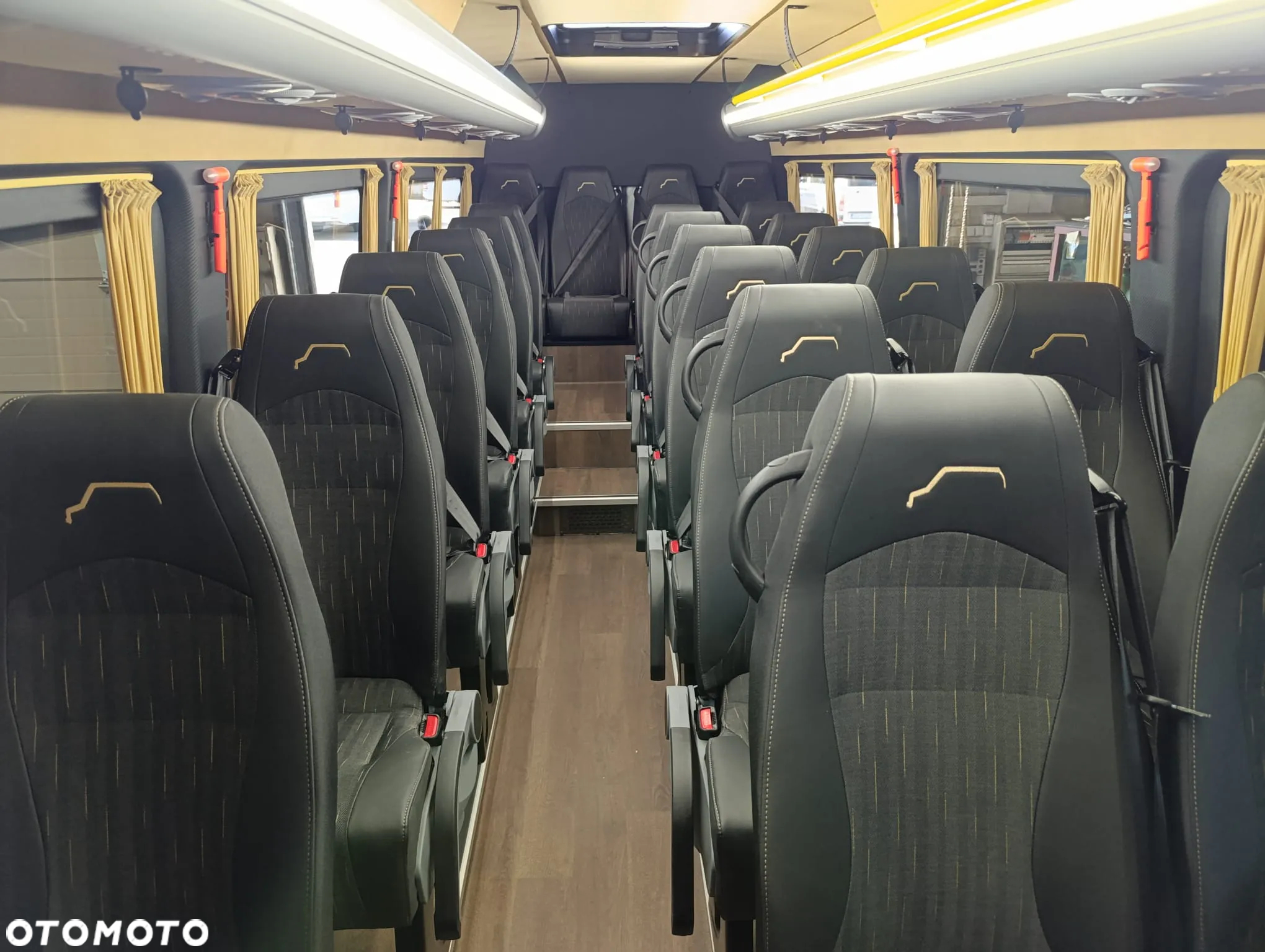 Mercedes-Benz Sprinter 519 - 21