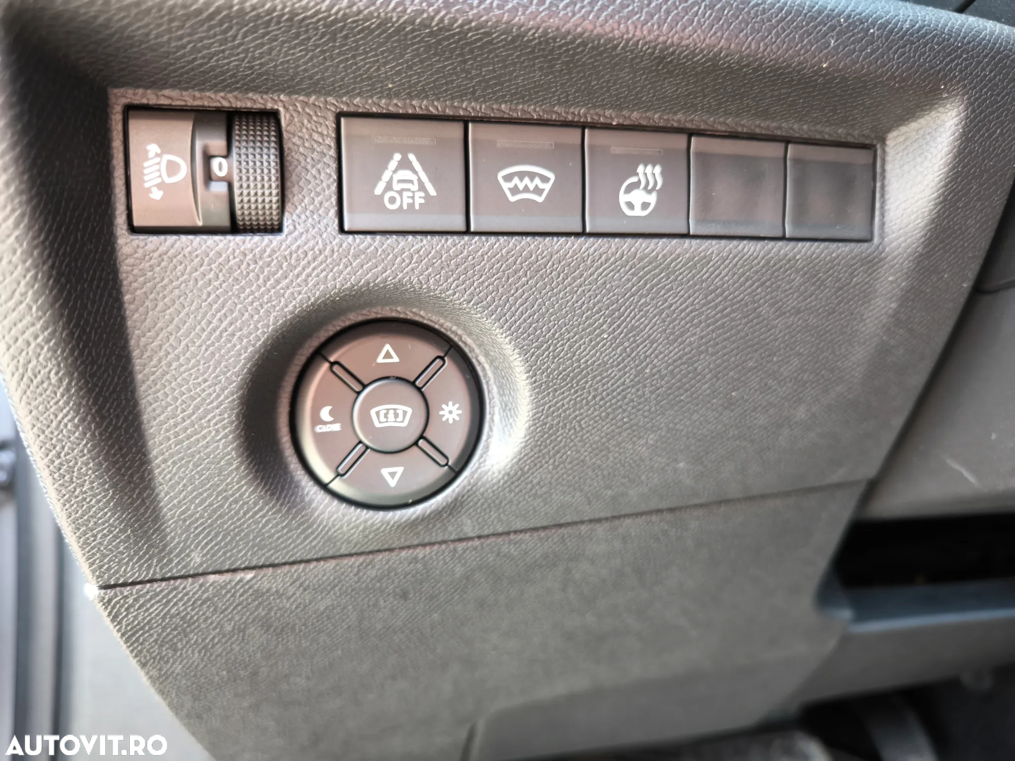 Citroën C4 BlueHDi 130 Stop&Start EAT8 SHINE - 7