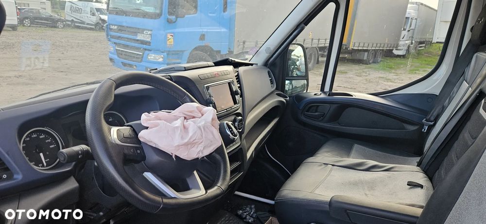 Iveco DAILY - 15
