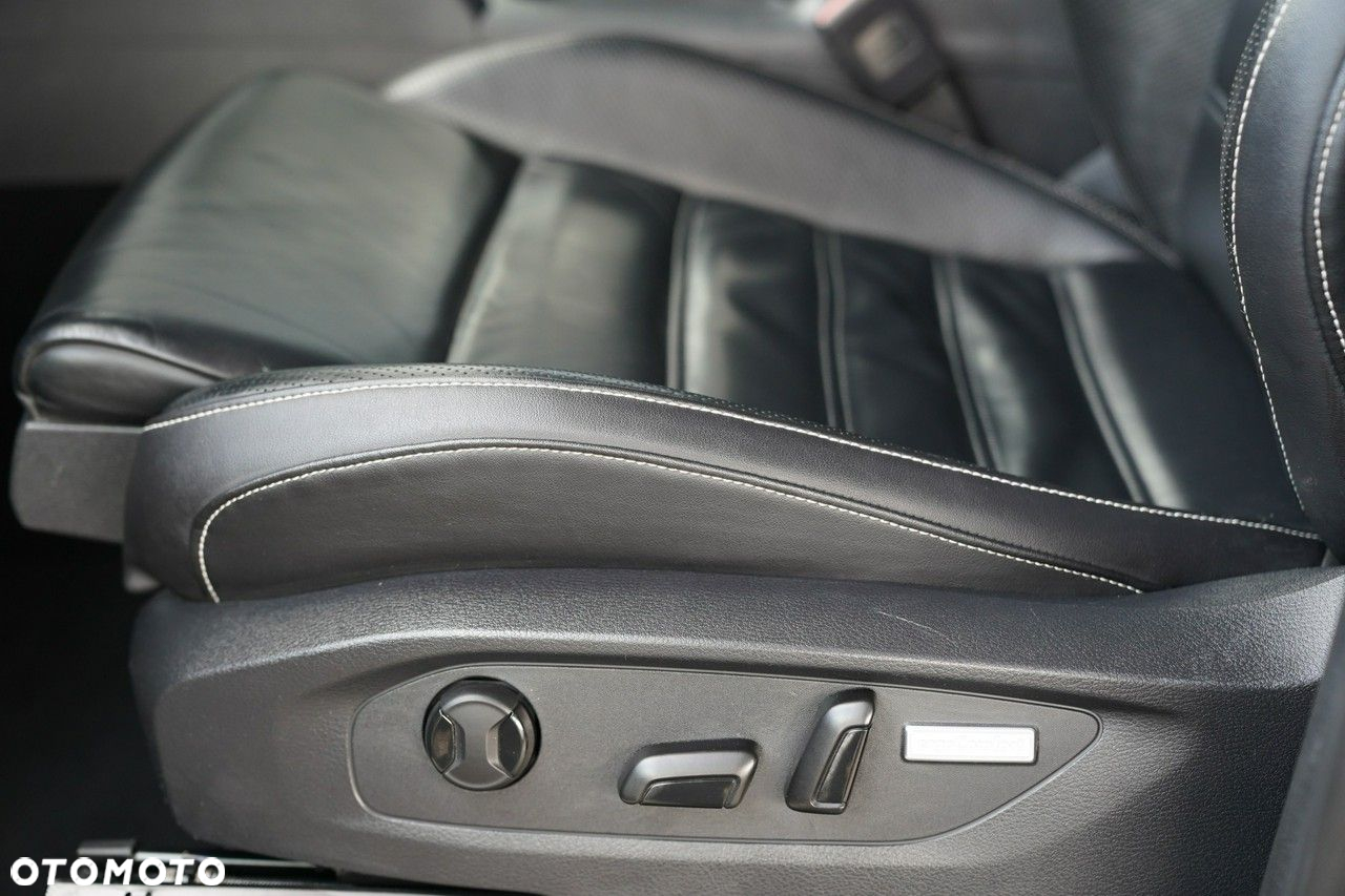 Volkswagen Amarok - 20