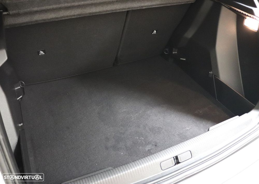 Peugeot 2008 1.2 Hybrid Allure e-DCS6 - 43