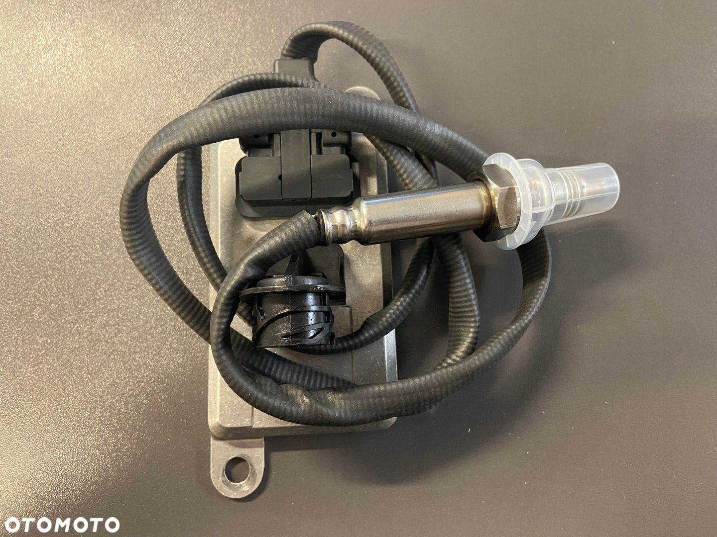 CZUJNIK SPALIN SENSOR NOX HELLA KATALIZATOR 6PN 358 186-091 SCANIA EURO5 - 2