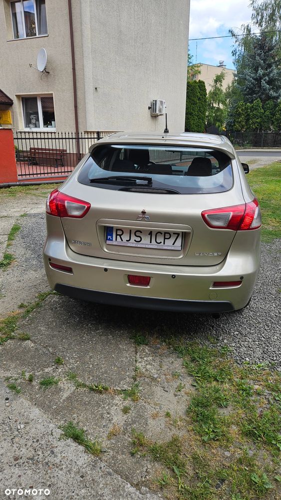 Mitsubishi Lancer 1.8 Invite - 6
