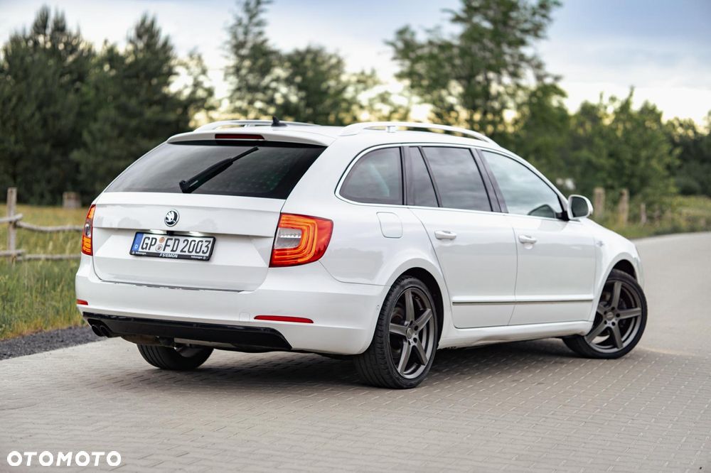 Skoda Superb 2.0 TDI L&K DSG - 18