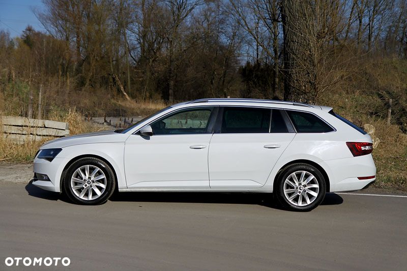 Skoda Superb 2.0 TDI DSG Ambition - 6