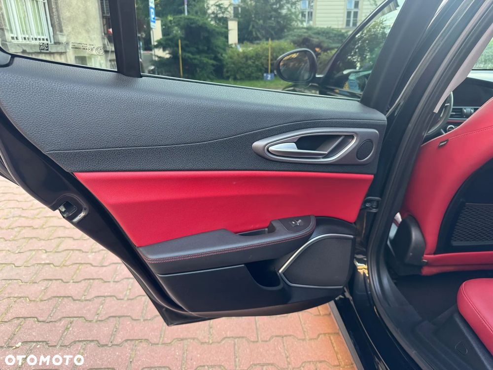 Alfa Romeo Giulia 2.0 Turbo Super - 11