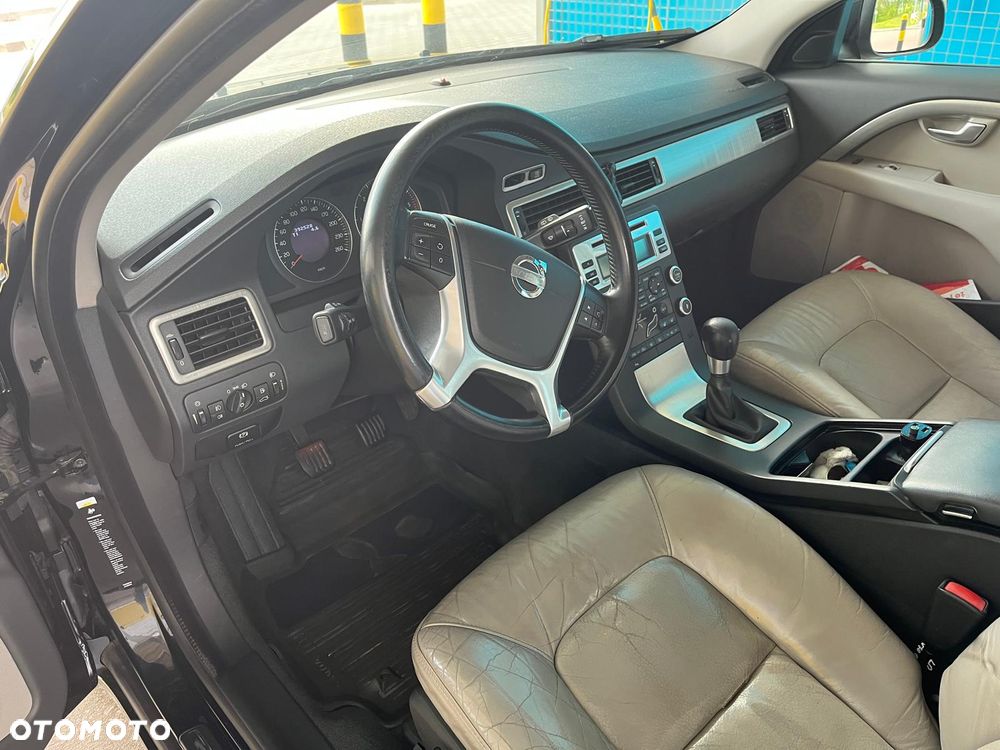 Volvo V70 2.0D Momentum - 5