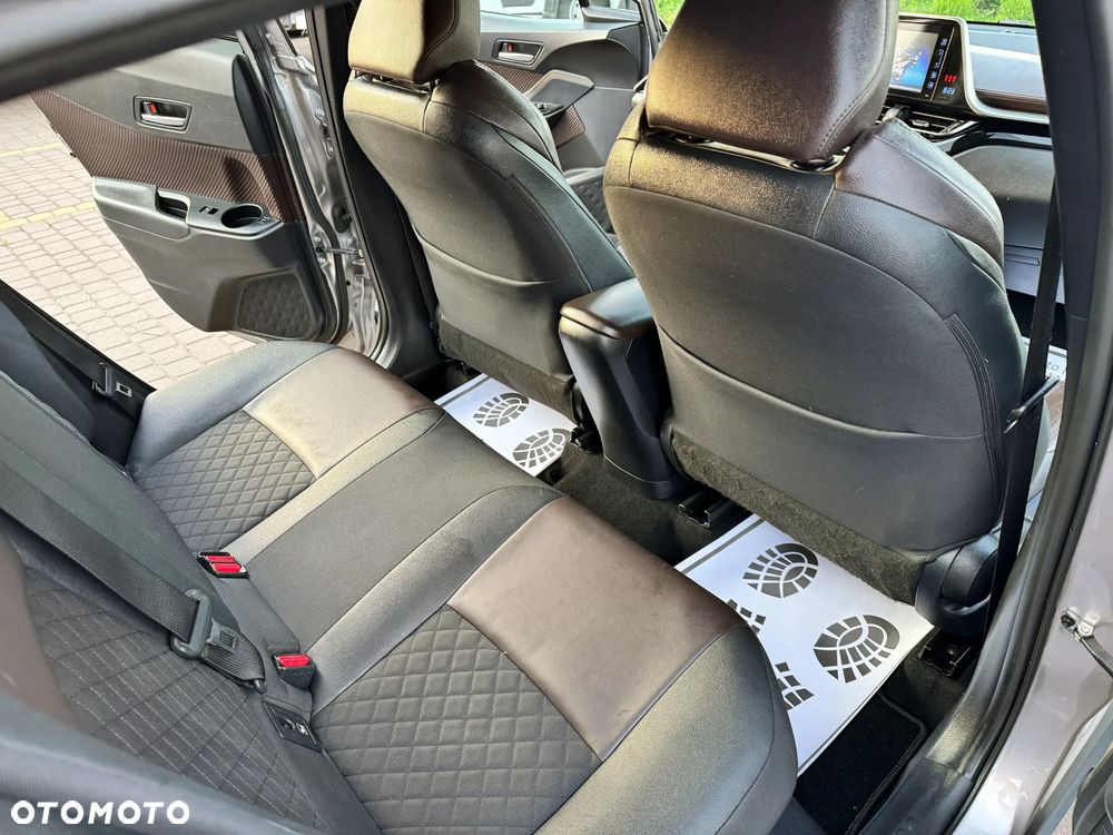Toyota C-HR Lounge - 34