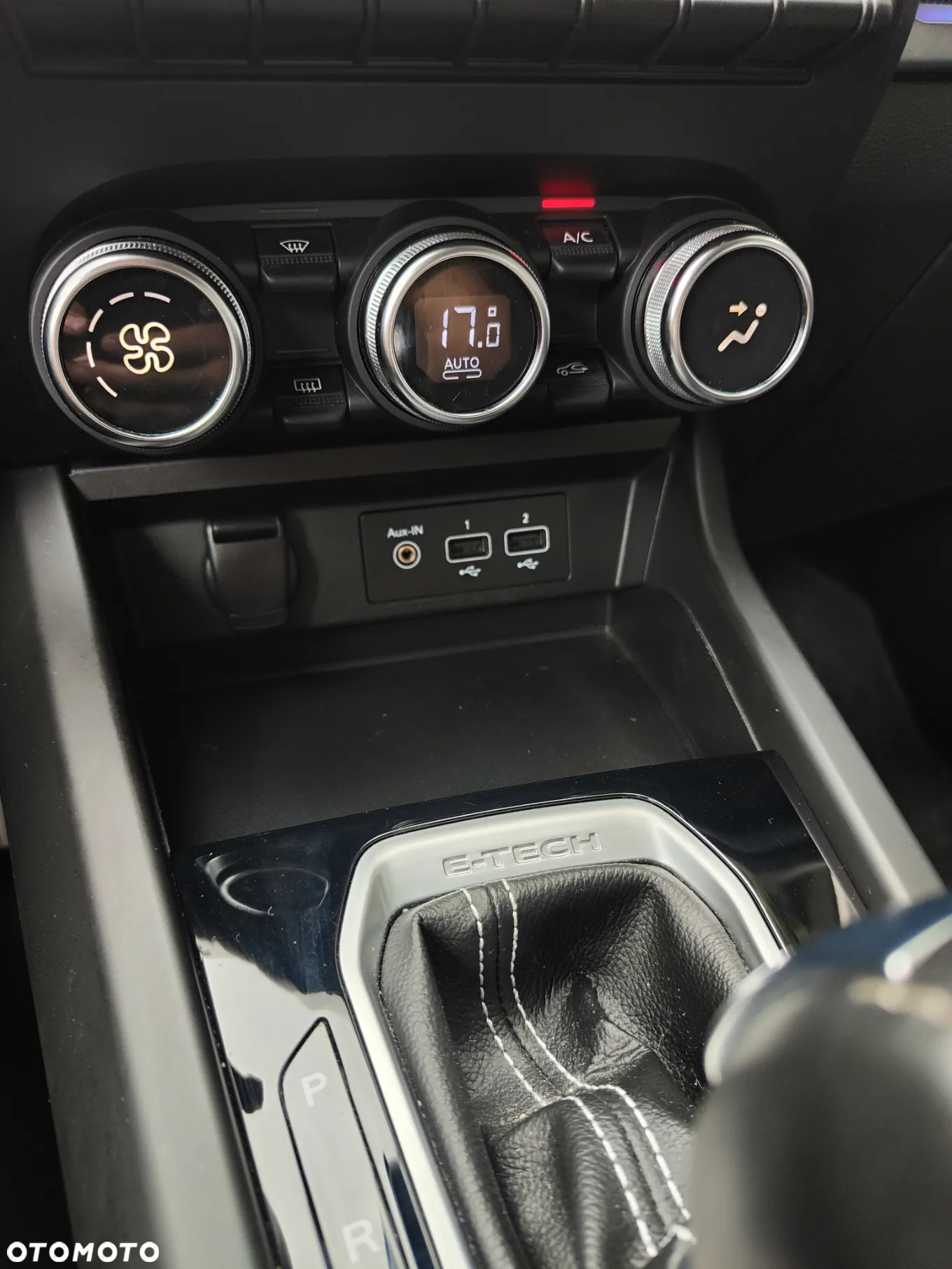 Renault Arkana E-TECH 145 INTENS - 32