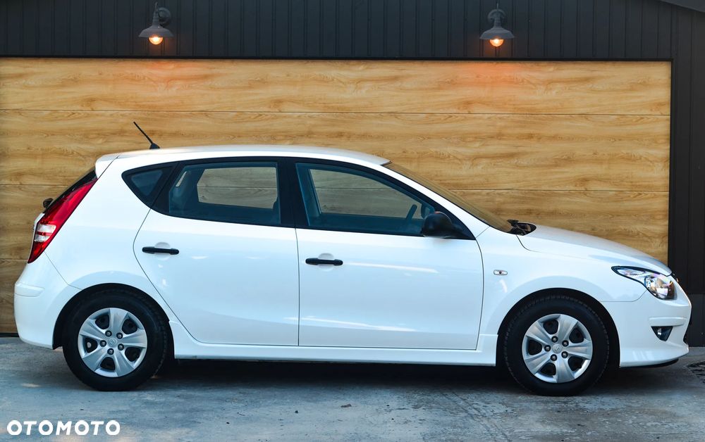 Hyundai i30 1.6 CRDi Classic EU5 - 6