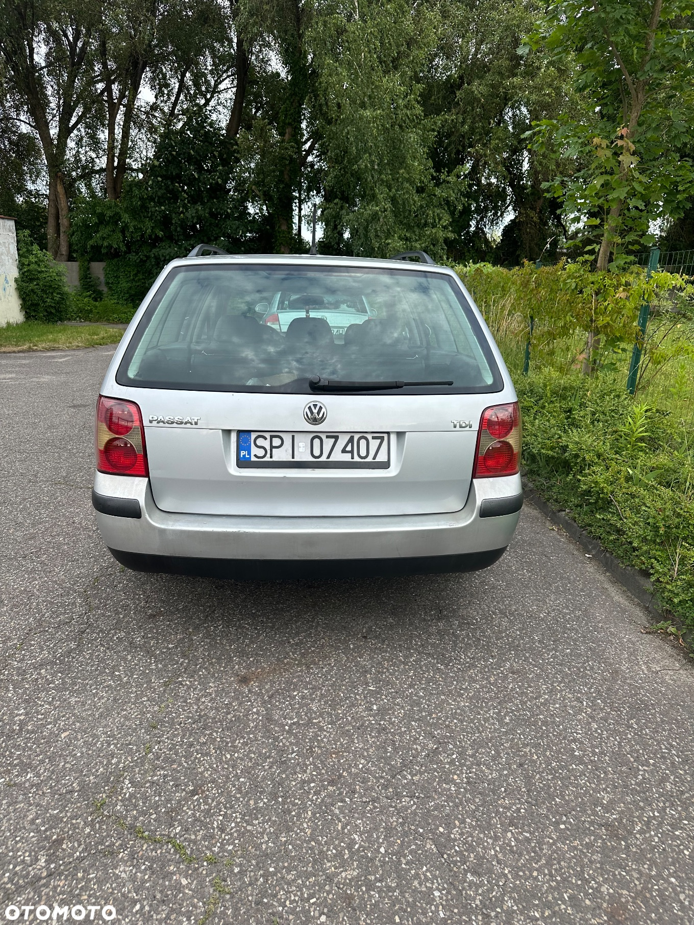 Volkswagen Passat 1.9 TDI Highline - 5