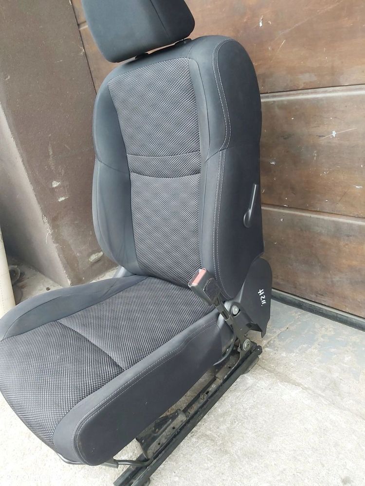 Nissan Qashqai II J11 fotel prawy przód oparcie siedzisko air bag - 2