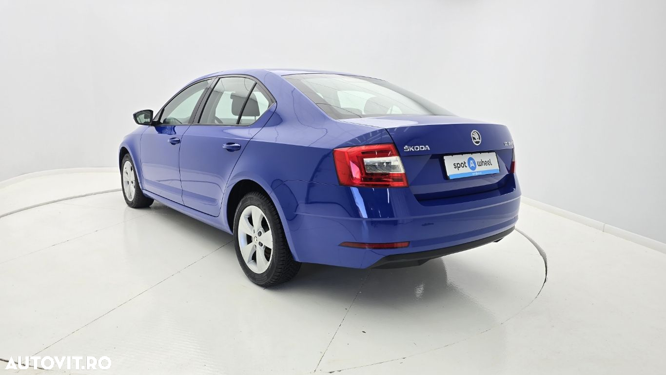 Skoda Octavia 1.6 TDI Ambition - 9