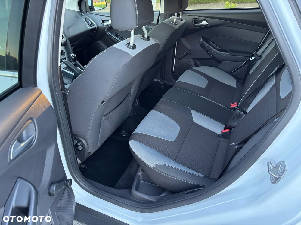 Ford Focus 1.0 EcoBoost Start-Stopp-System Ambiente - 13