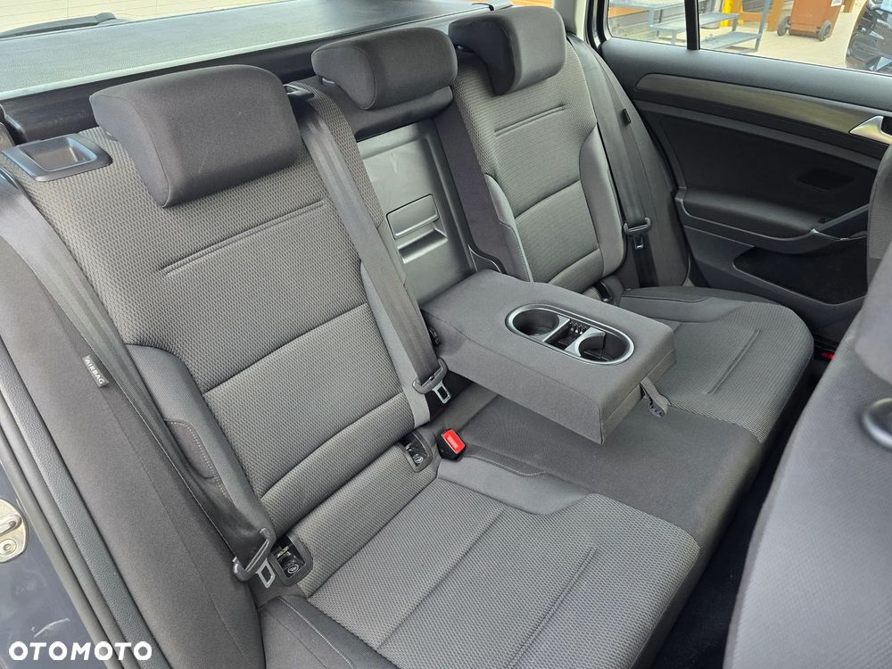 Volkswagen Golf - 14