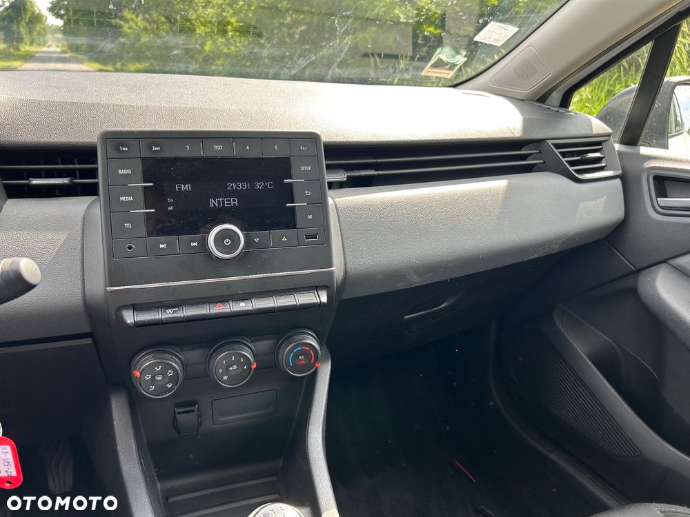 Renault Clio - 8