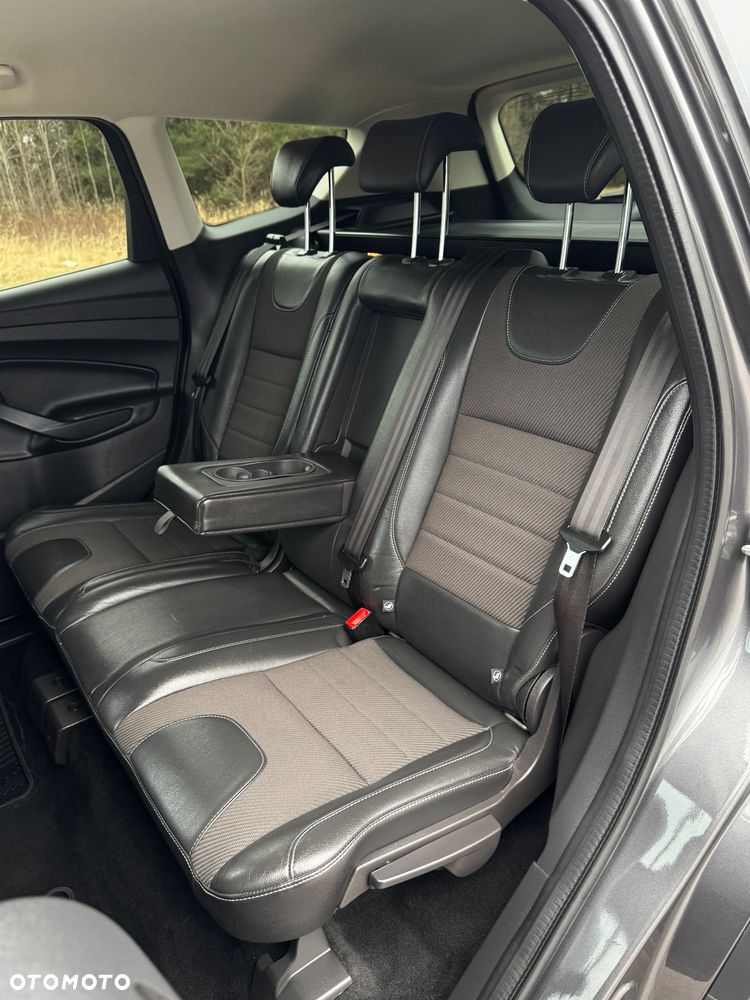 Ford Kuga 2.0 TDCi 4x4 Titanium - 36