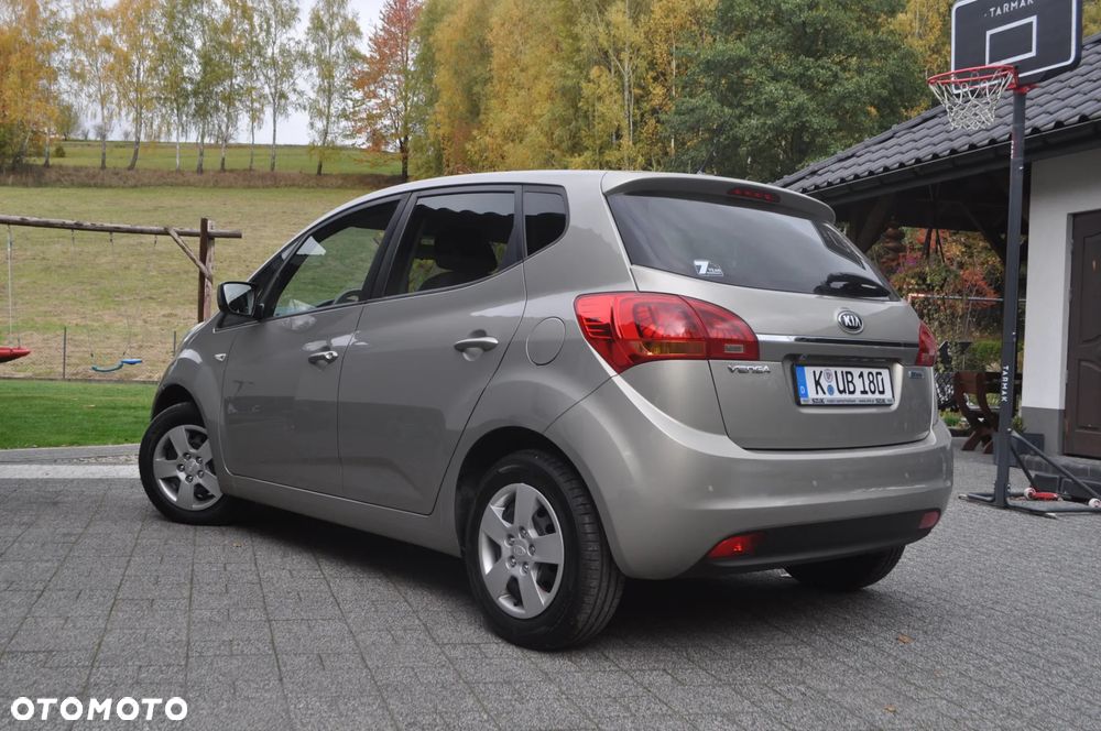 Kia Venga 2017 photo 5