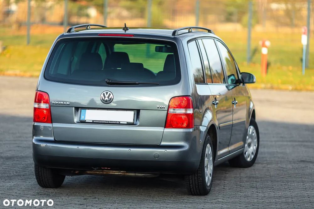 Volkswagen Touran 1.9 TDI DSG Trendline - 10