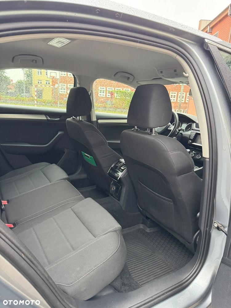 Skoda Superb 2.0 TDI Active - 7