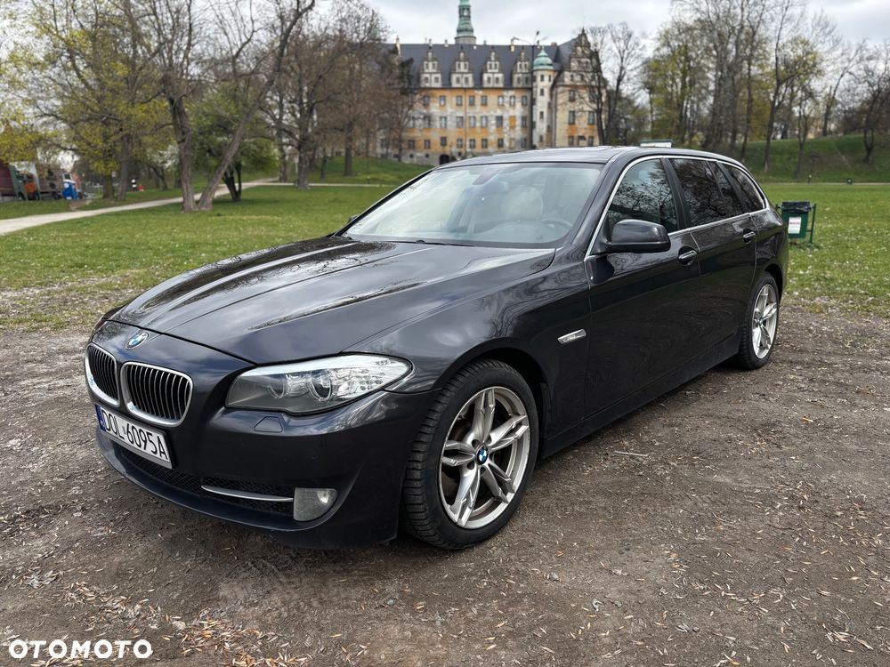 BMW Seria 5 525d xDrive - 1