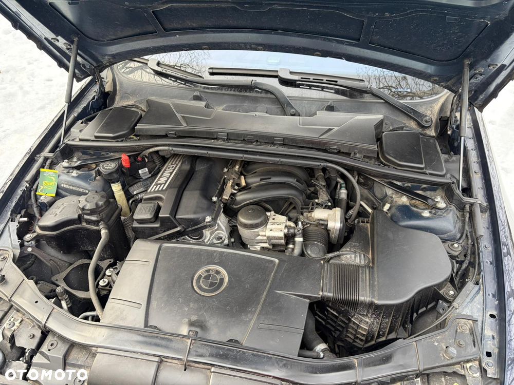 BMW Seria 3 318i - 18