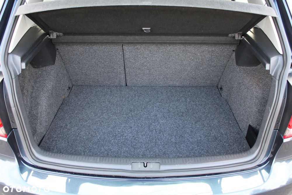 Volkswagen Golf - 20