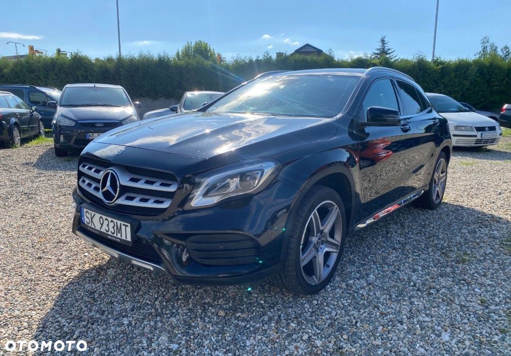Mercedes-Benz GLA - 3