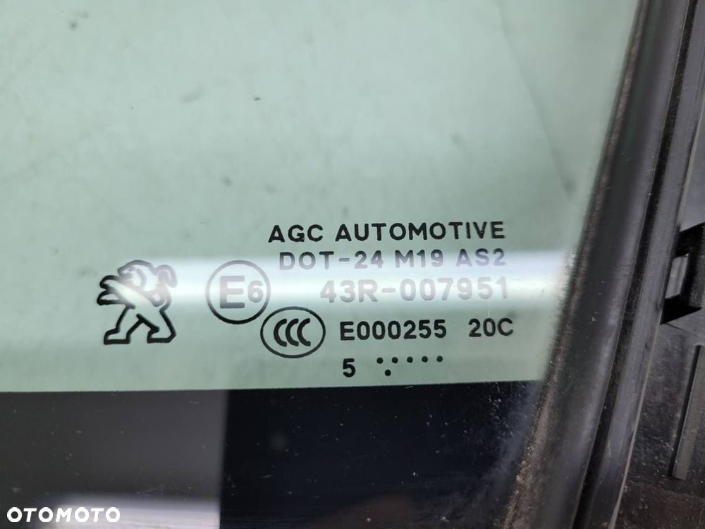 SZYBA DRZWI LEWA PRZÓD TRÓJKĄT MAŁA PEUGEOT 2008 I 980147608 - 3