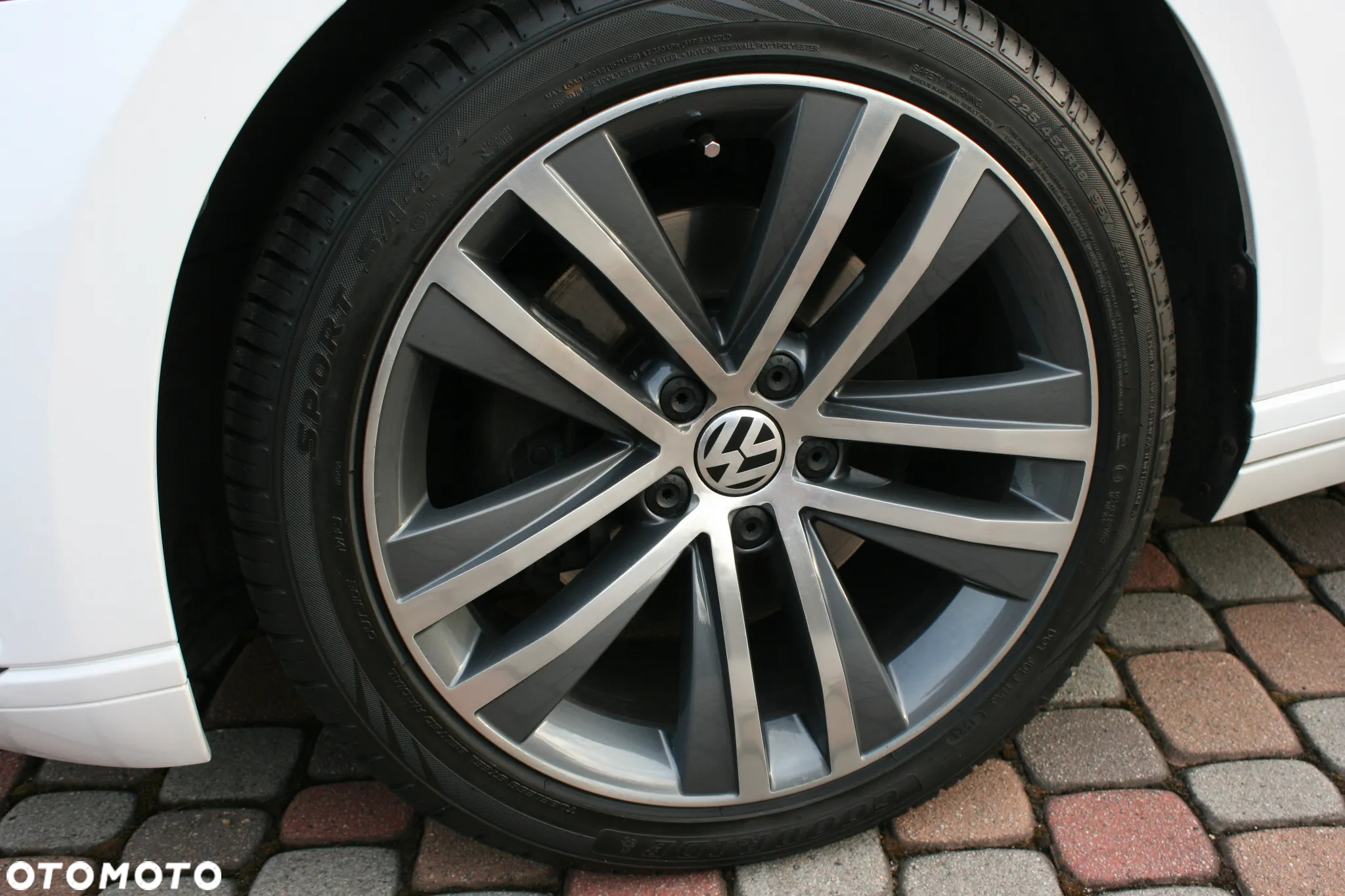 Volkswagen Passat 2.0 TDI Business DSG - 11