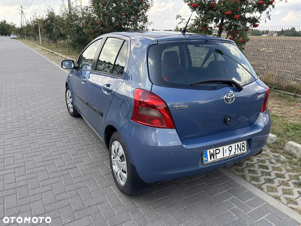 Toyota Yaris 1.3 Luna A/C - 4