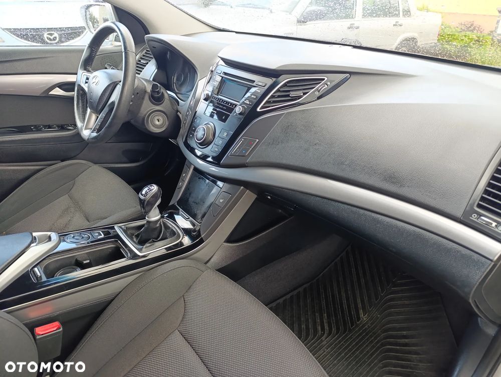 Hyundai i40 i40cw 1.6 Fifa World Cup Edition - 18