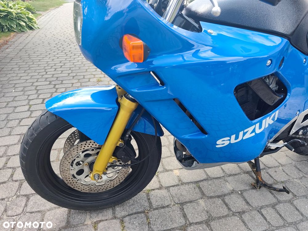 Suzuki GSX - 8