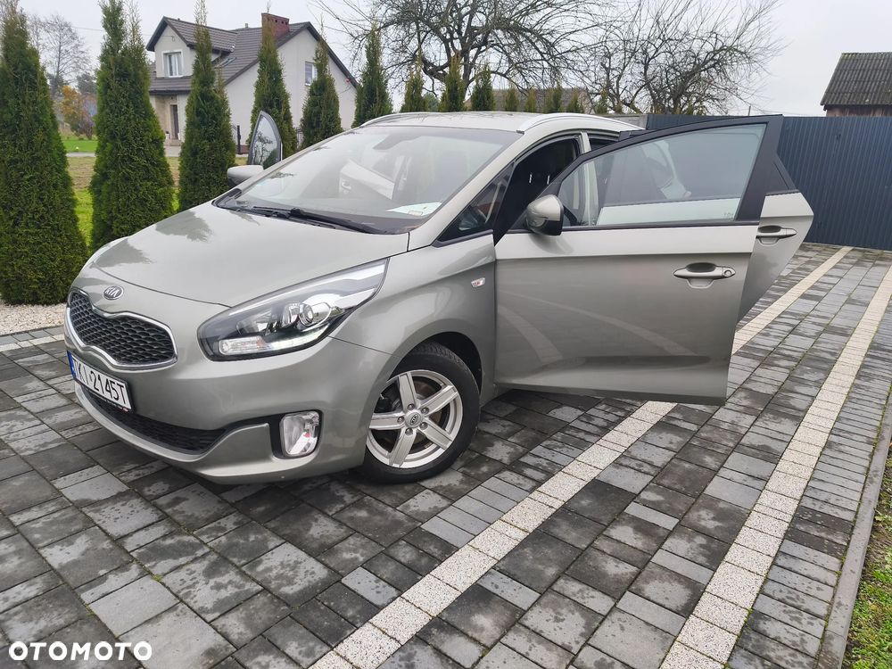 Kia Carens 1.6 GDI Dream Team Edition - 7
