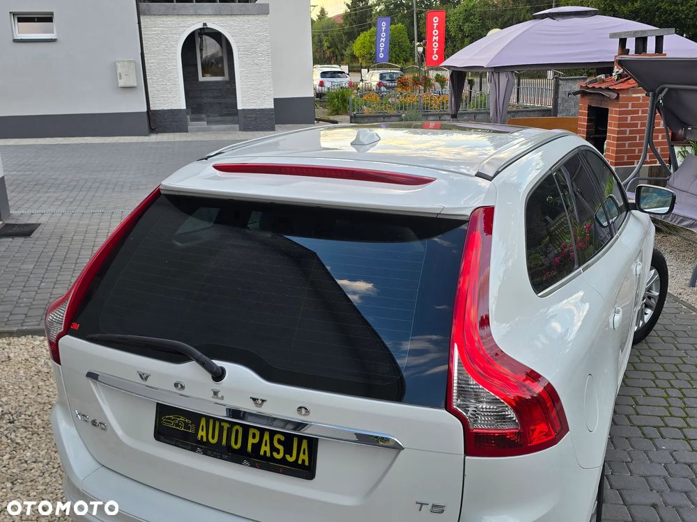 Volvo XC 60 T5 Geartronic Summum - 14