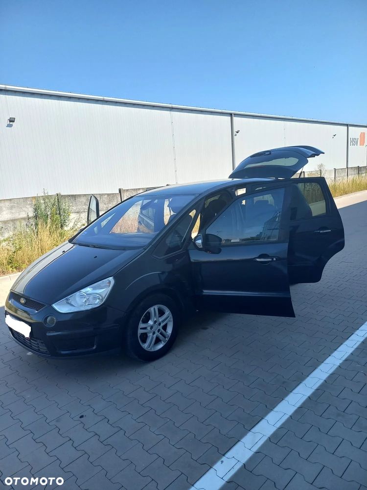 Ford S-Max - 24