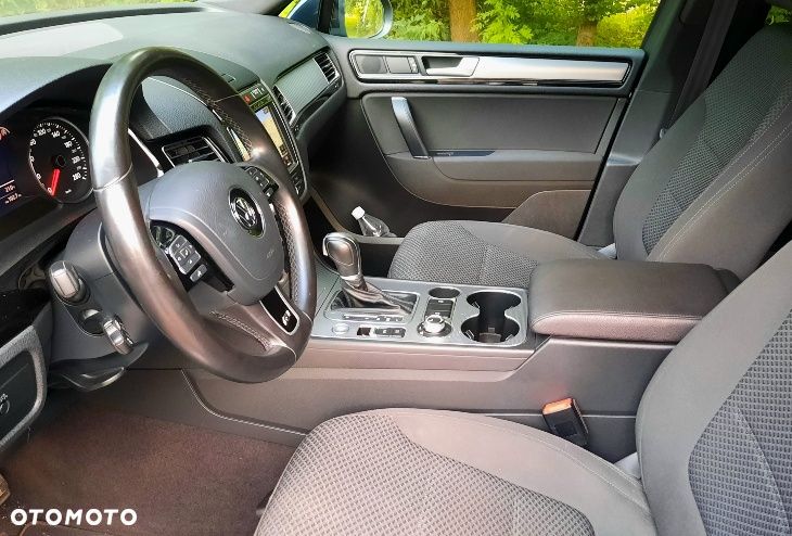 Volkswagen Touareg 3.0 V6 TDI BMT Business Line - 11