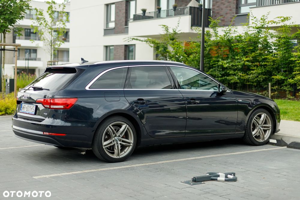 Audi A4 - 4