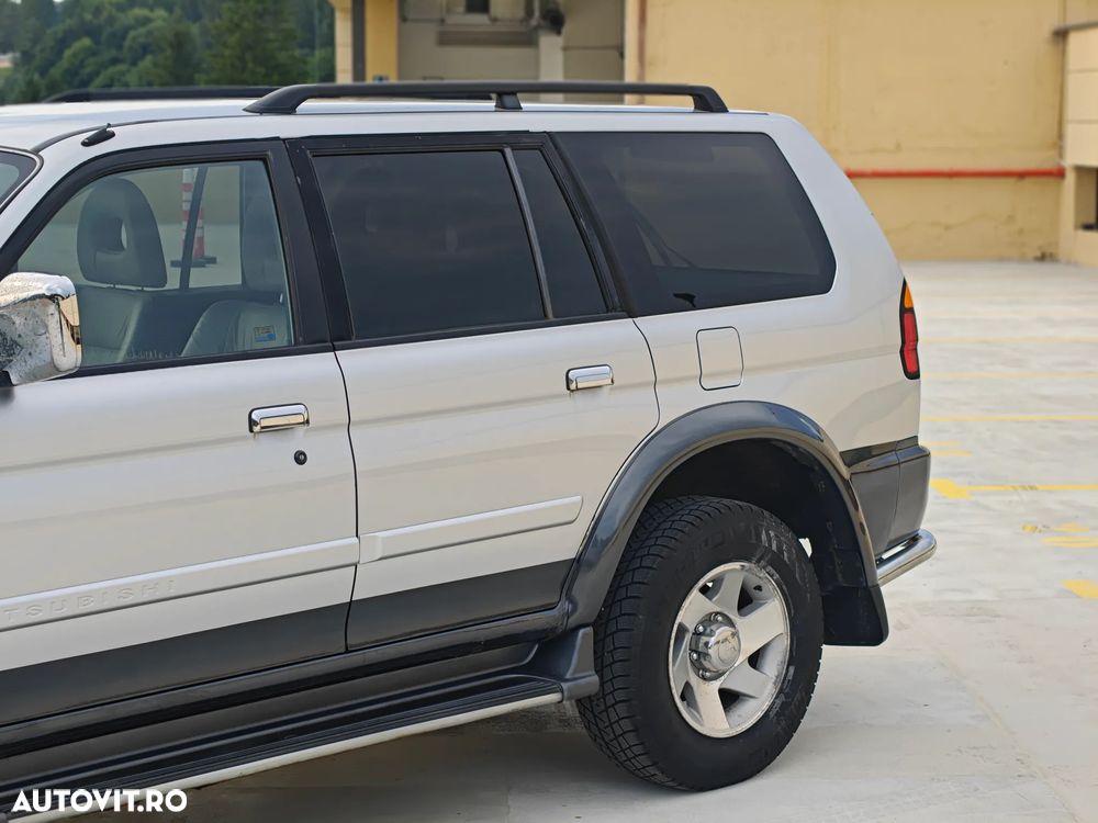 Mitsubishi Pajero Sport 2.5 TD GLS - 5