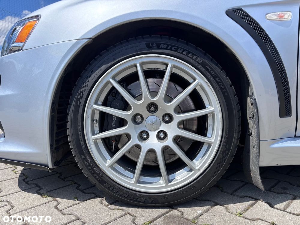 Mitsubishi Lancer Evolution GSR - 13