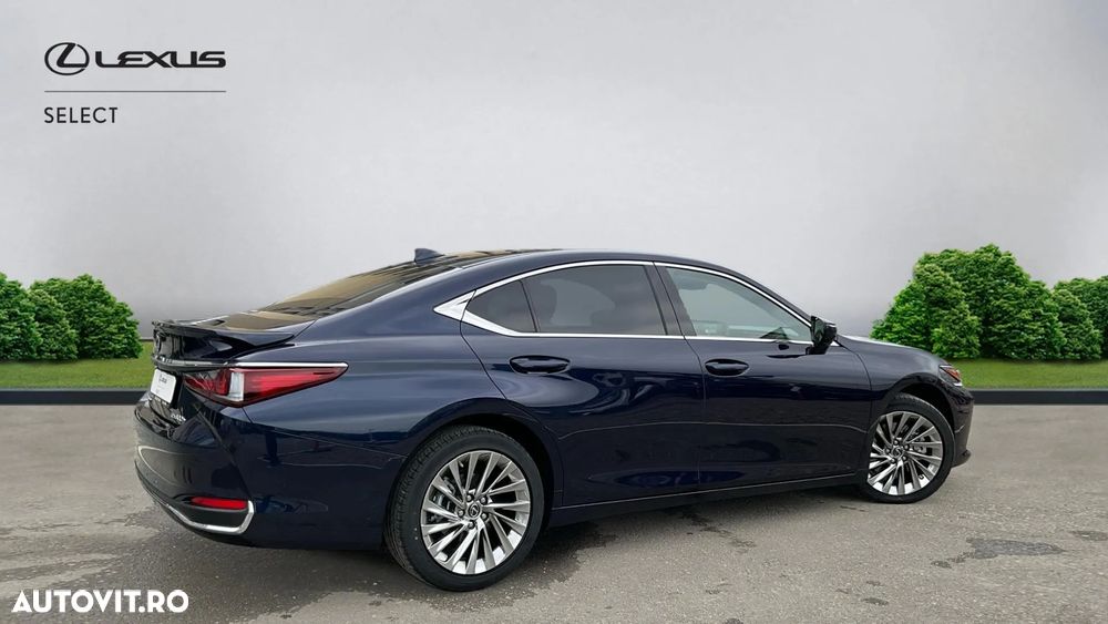 Lexus Seria ES 300h 2.5 TNGA HV 25H- 4X2 CVT Luxury - 25