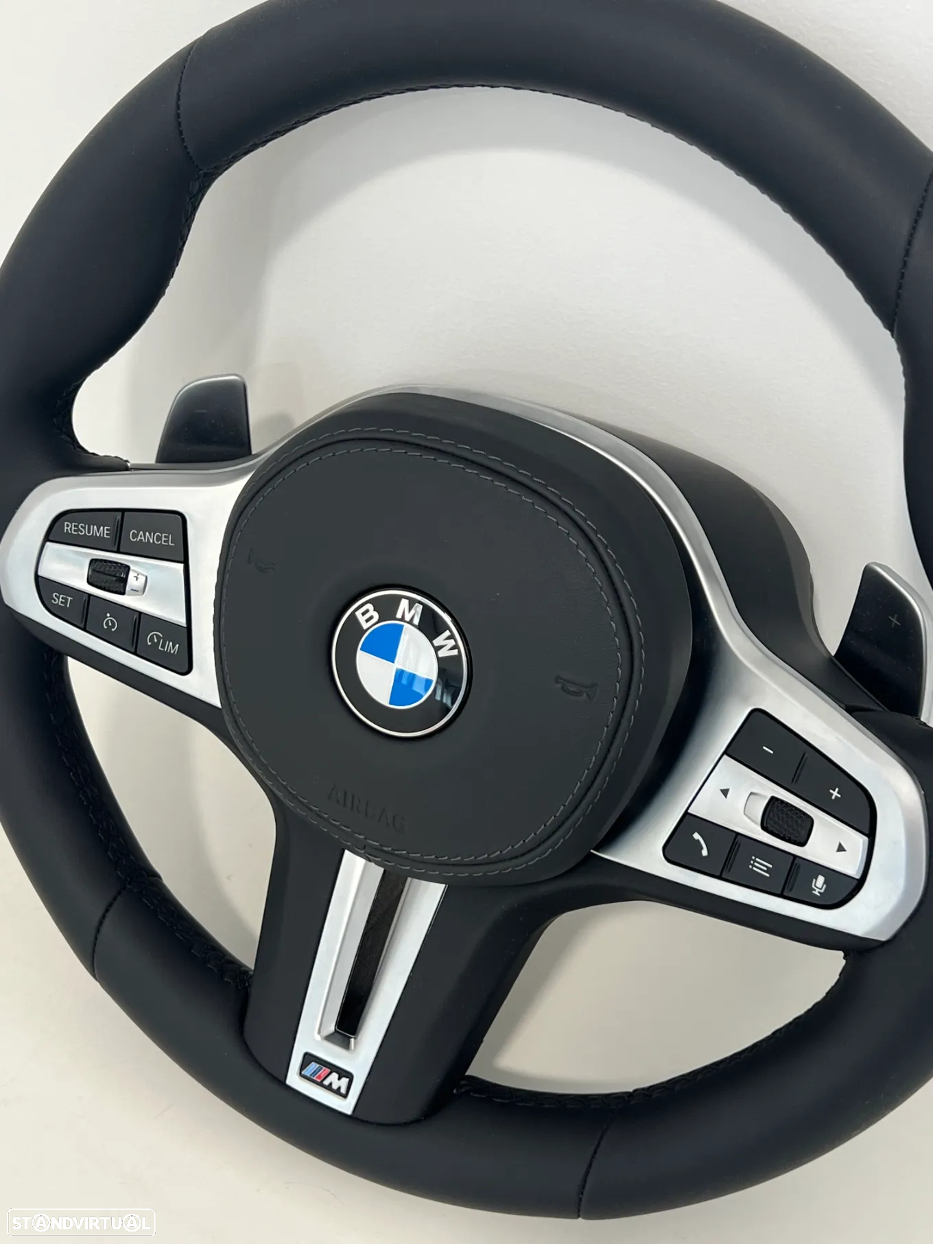 Volante Pack M com patilhas Bmw G30 / G31 / F90 - 2