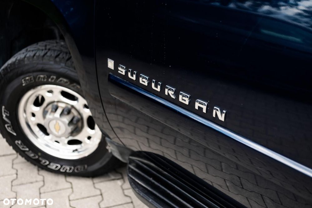 Chevrolet Suburban - 39