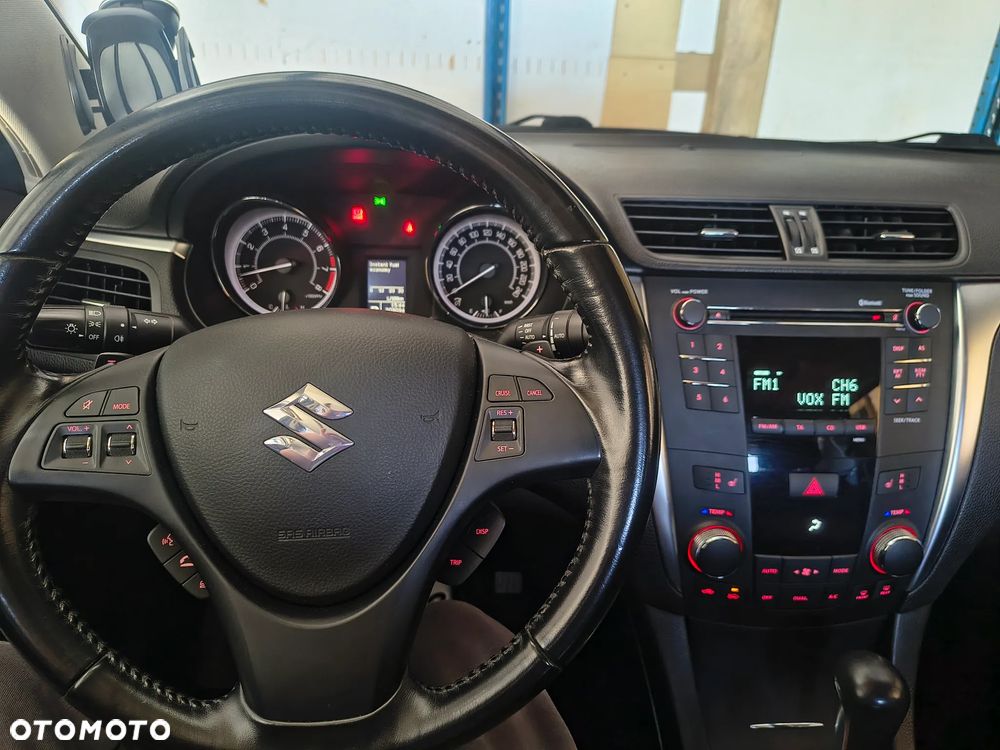 Suzuki Kizashi 2.4 4x4 CVT Sport - 7