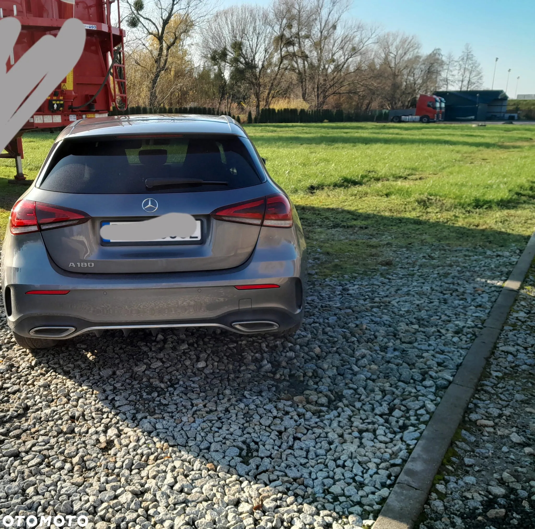 Mercedes-Benz Klasa A 180 AMG Line 7G-DCT - 3