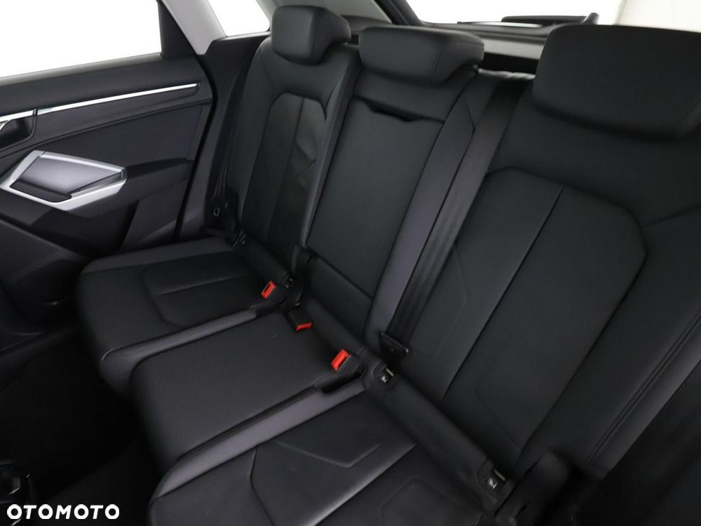 Audi Q3 45 TFSIe S tronic S line - 19