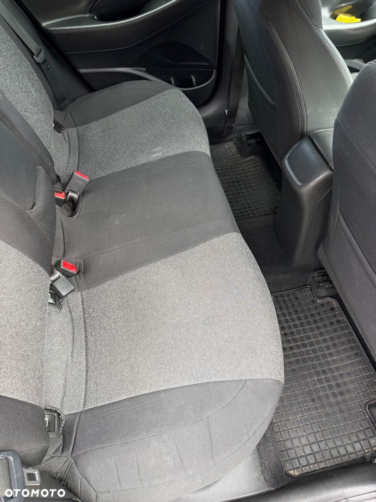 Hyundai i30 1.5 DPI Comfort - 37