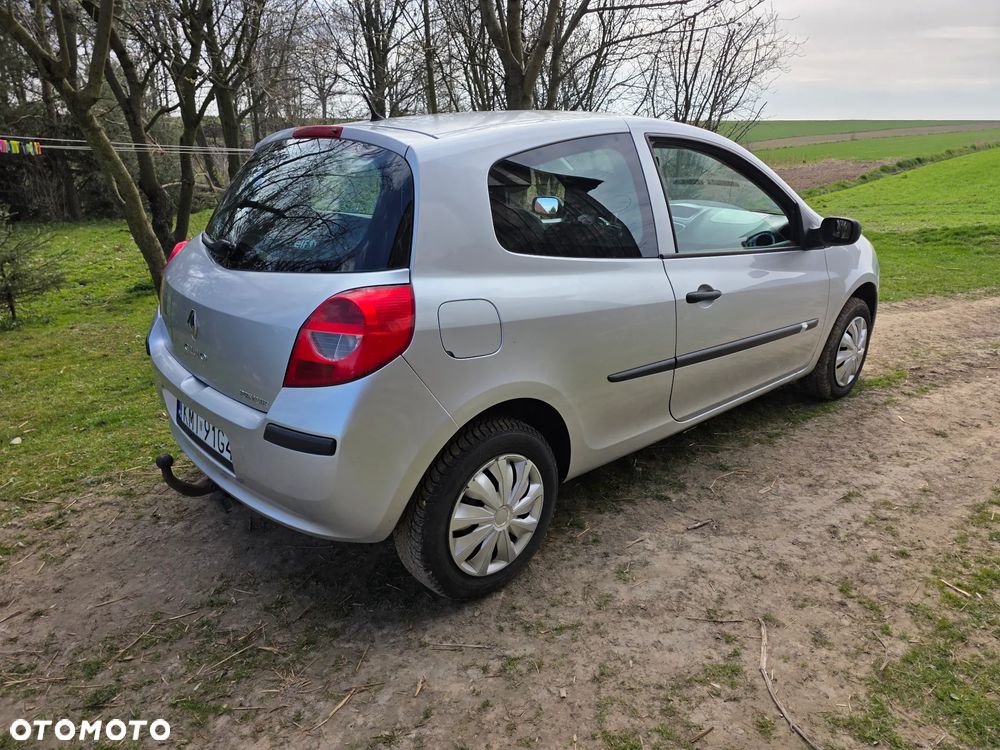 Renault Clio 1.2 16V Dynamique - 2