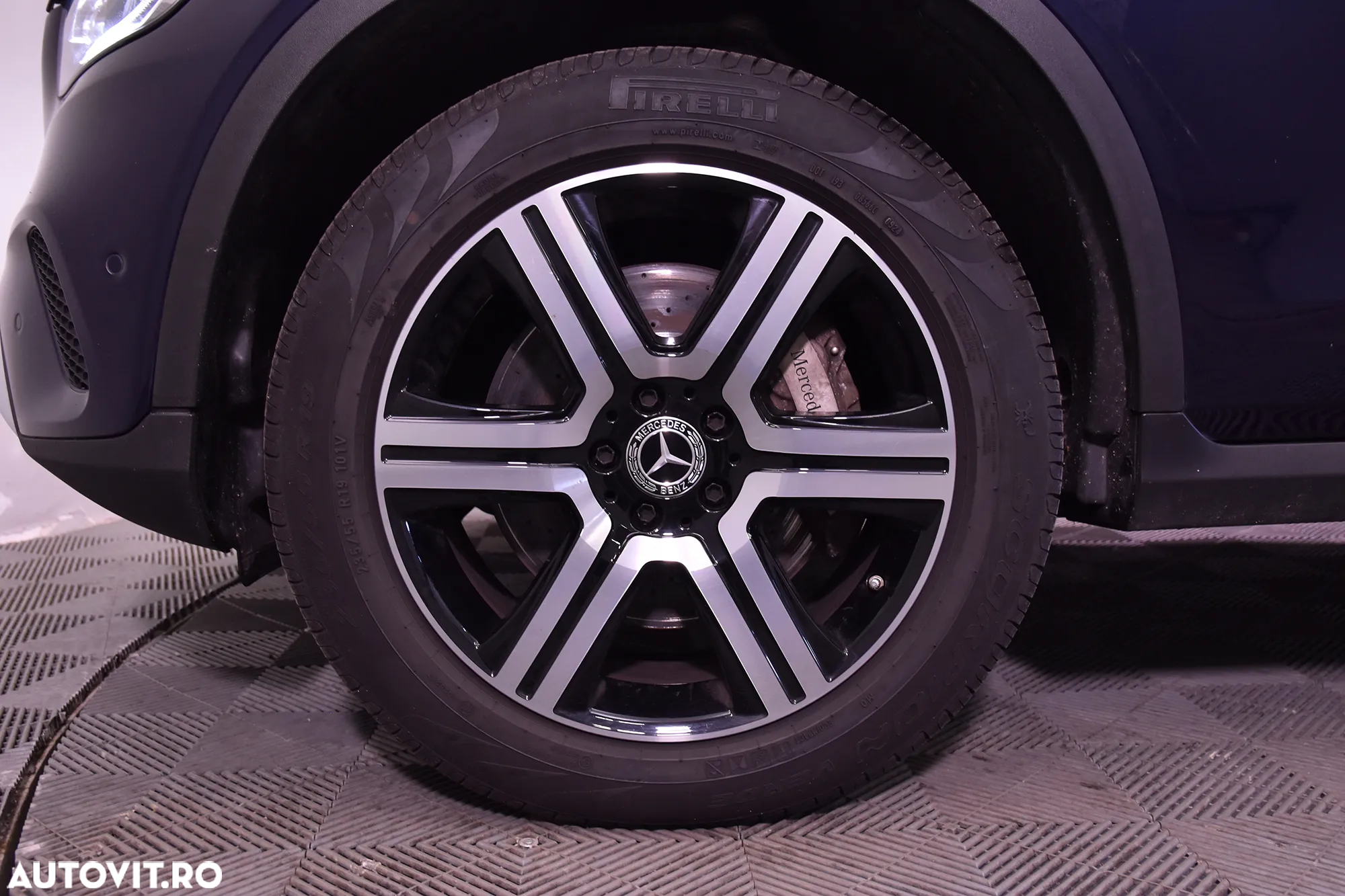 Mercedes-Benz GLC 300 e 4MATIC - 13