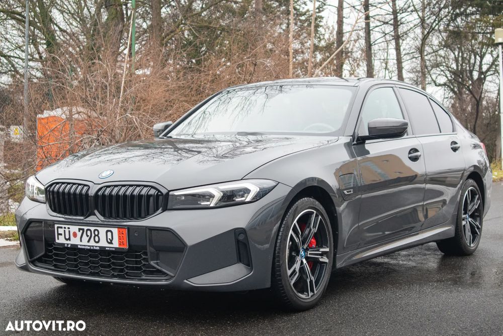 BMW Seria 3 330e Aut. M Sport - 17